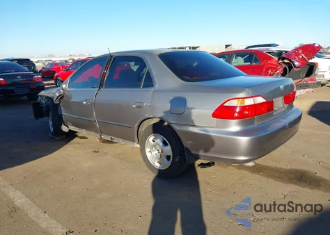 2000 Honda Accord 3.0 Lx z USA, uszkodzony, nr VIN 1HGCG1645YA100286